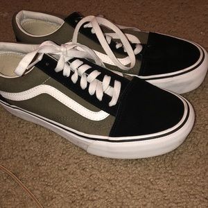 Skateboard platformed vans